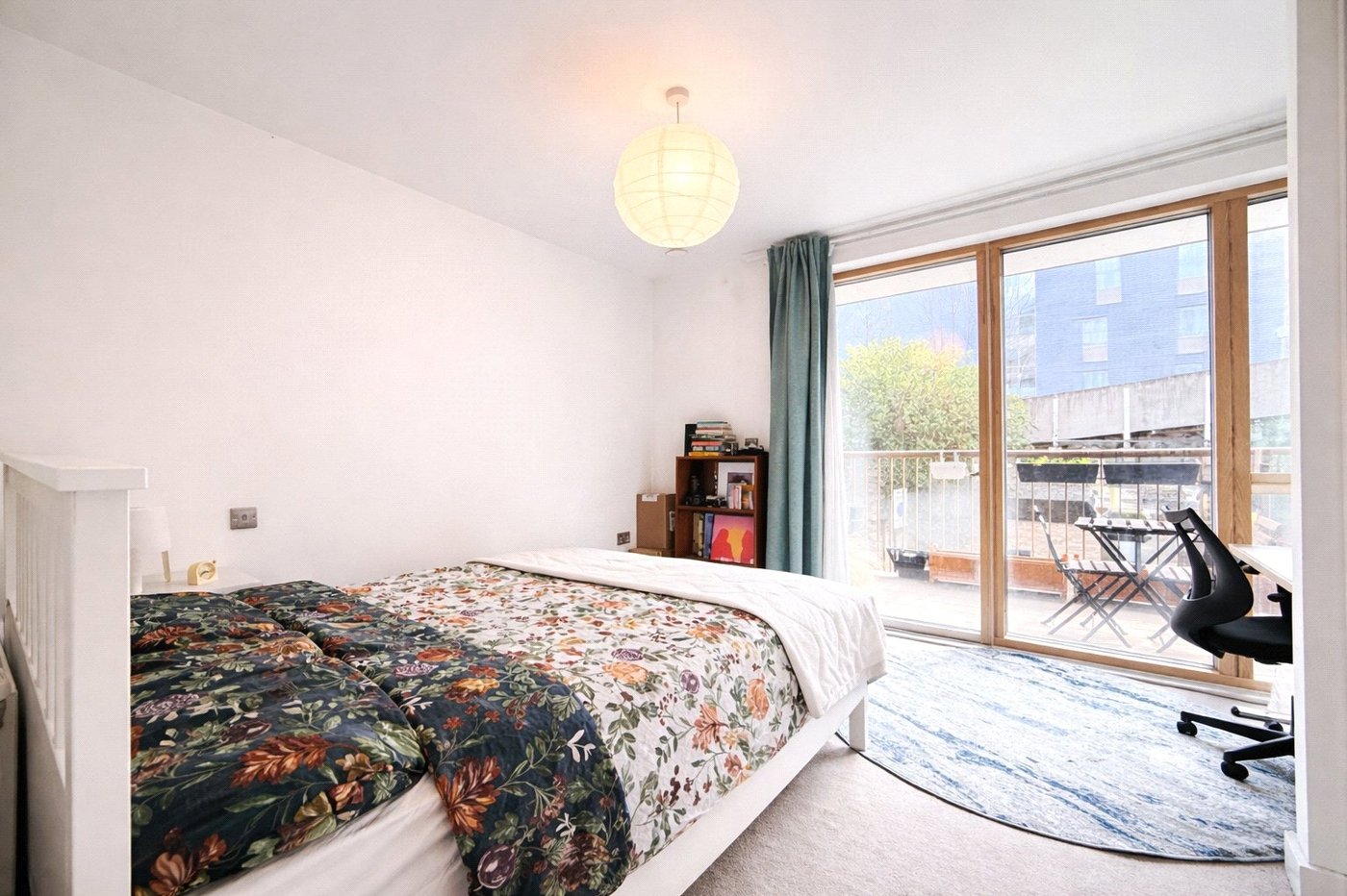 2 bedroom property for sale in London | Robinson Jackson