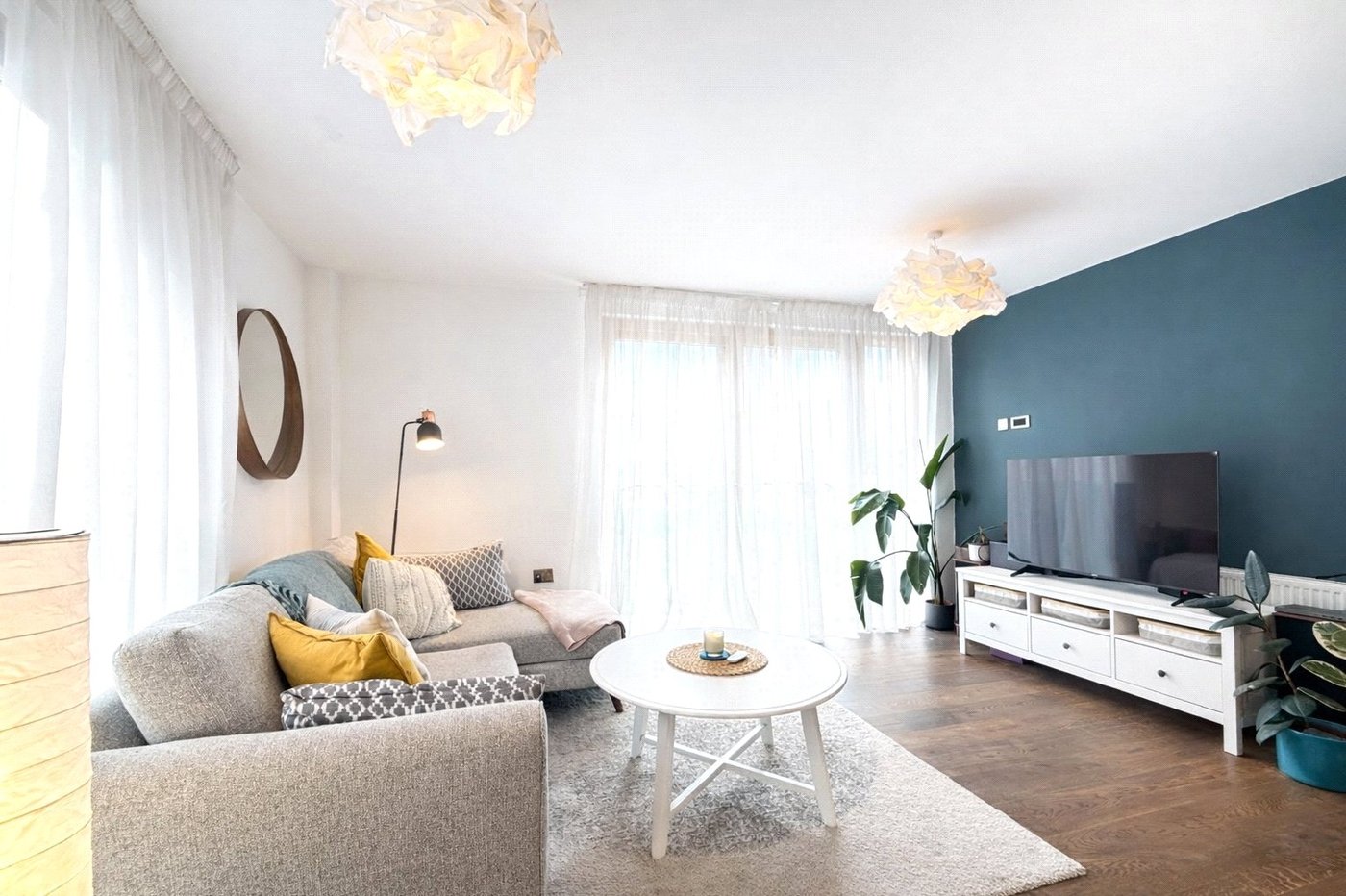 2 bedroom property for sale in London | Robinson Jackson