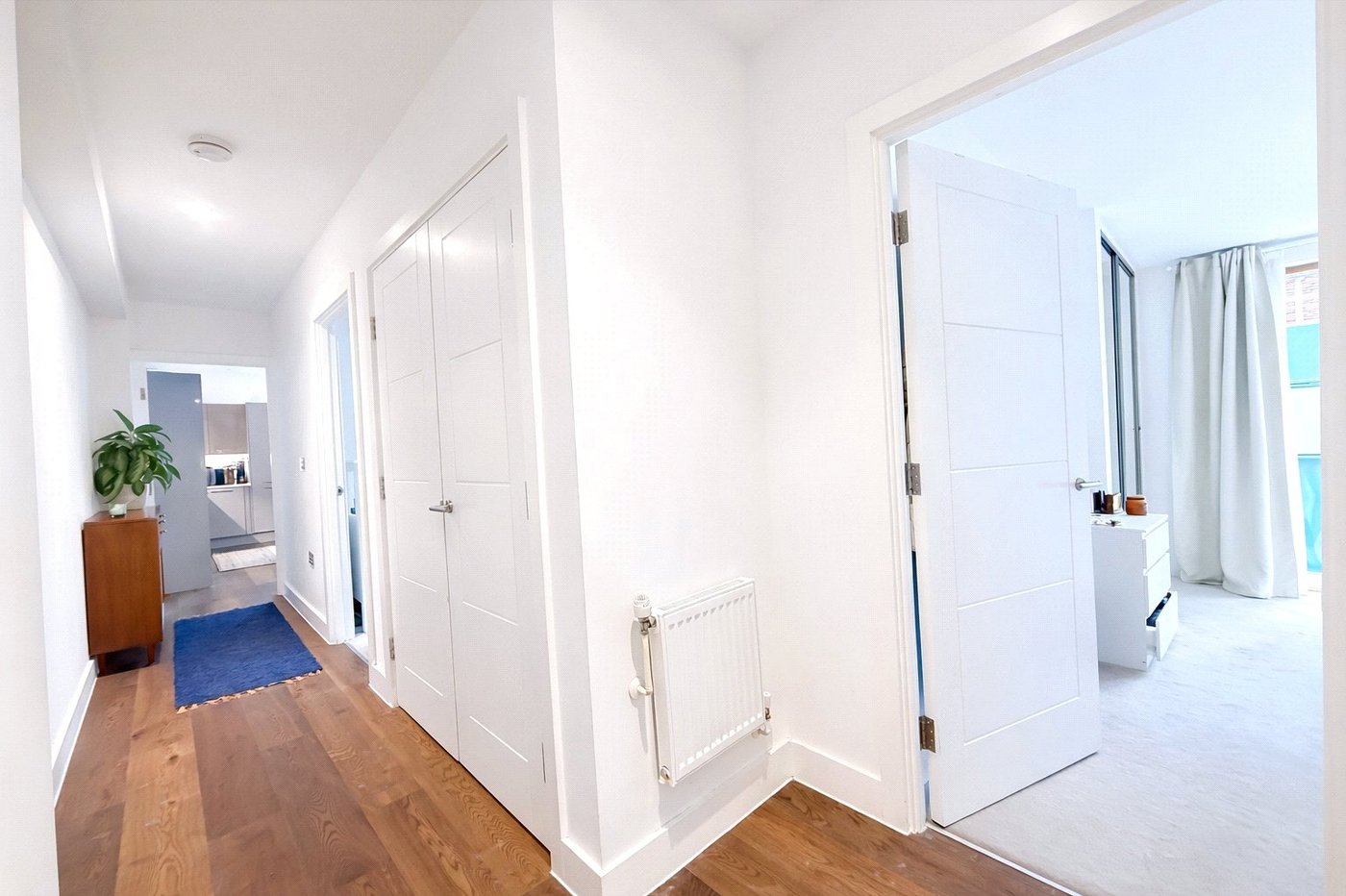 2 bedroom property for sale in London | Robinson Jackson