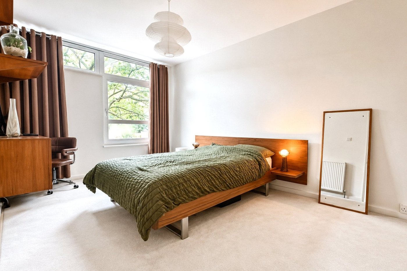 2 bedroom property for sale in London | Robinson Jackson