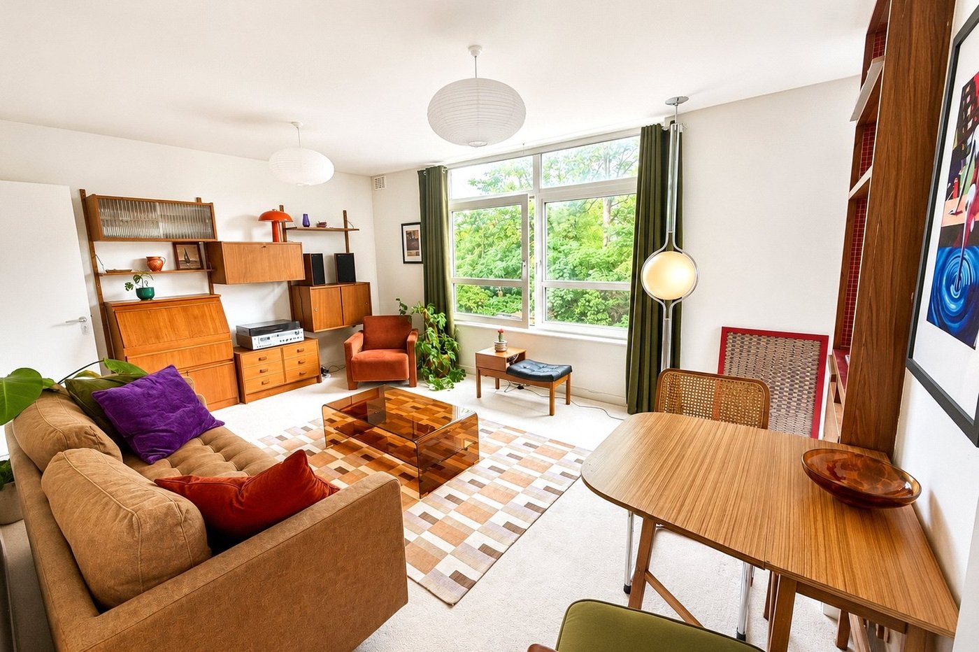 2 bedroom property for sale in London | Robinson Jackson