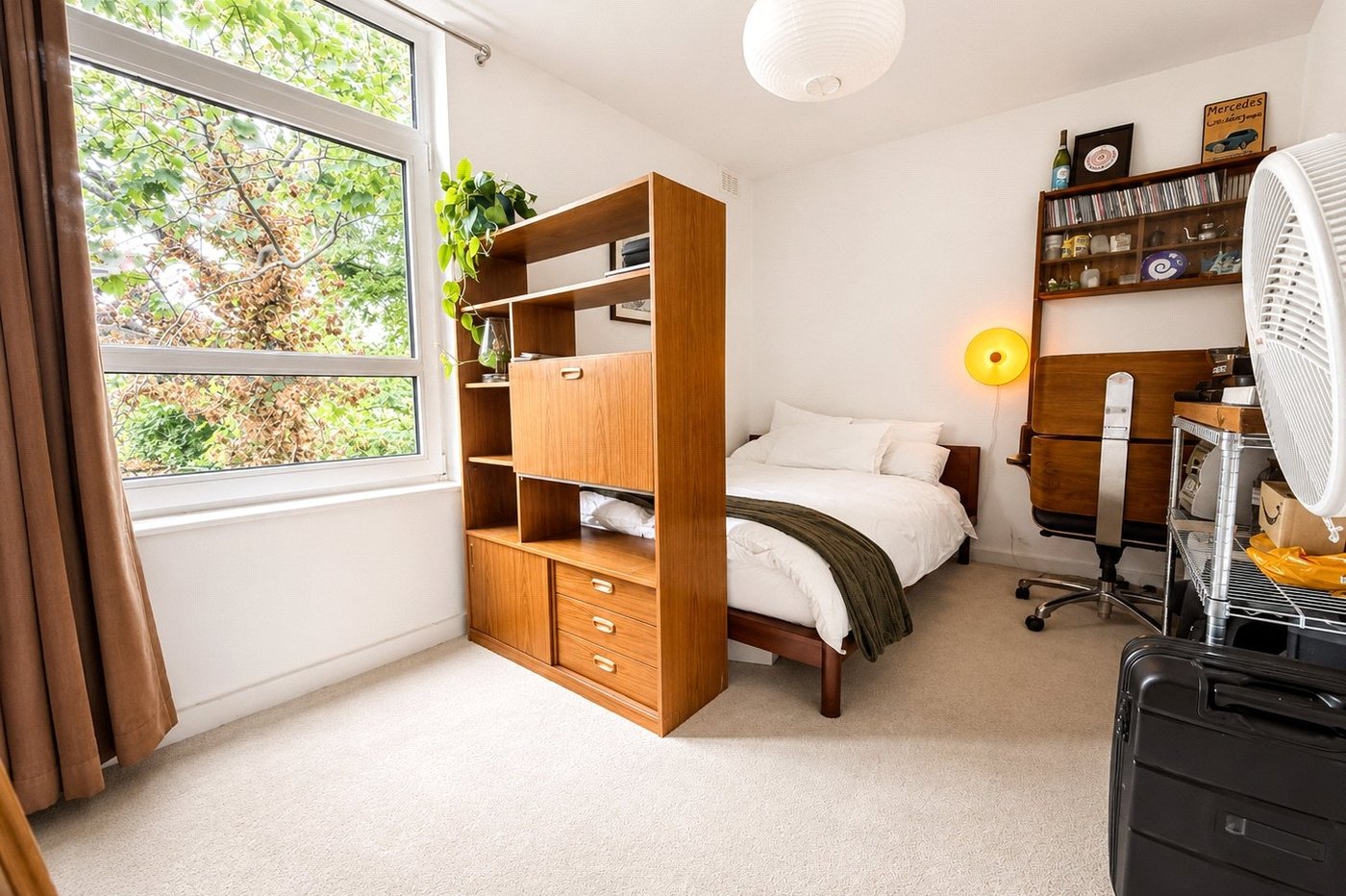 2 bedroom property for sale in London | Robinson Jackson