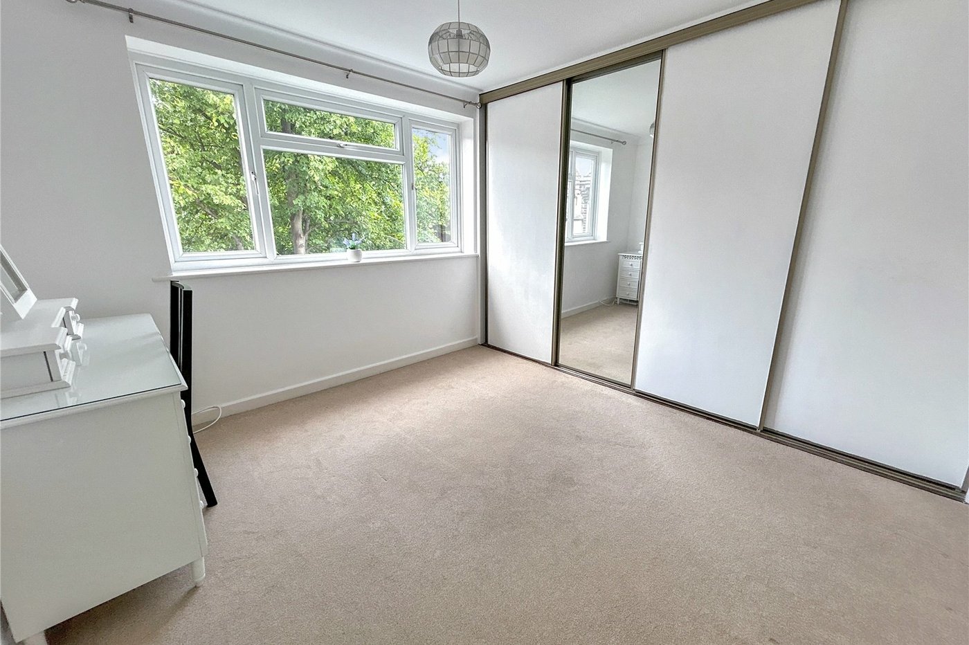 2 bedroom property for sale in Sidcup | Robinson Jackson
