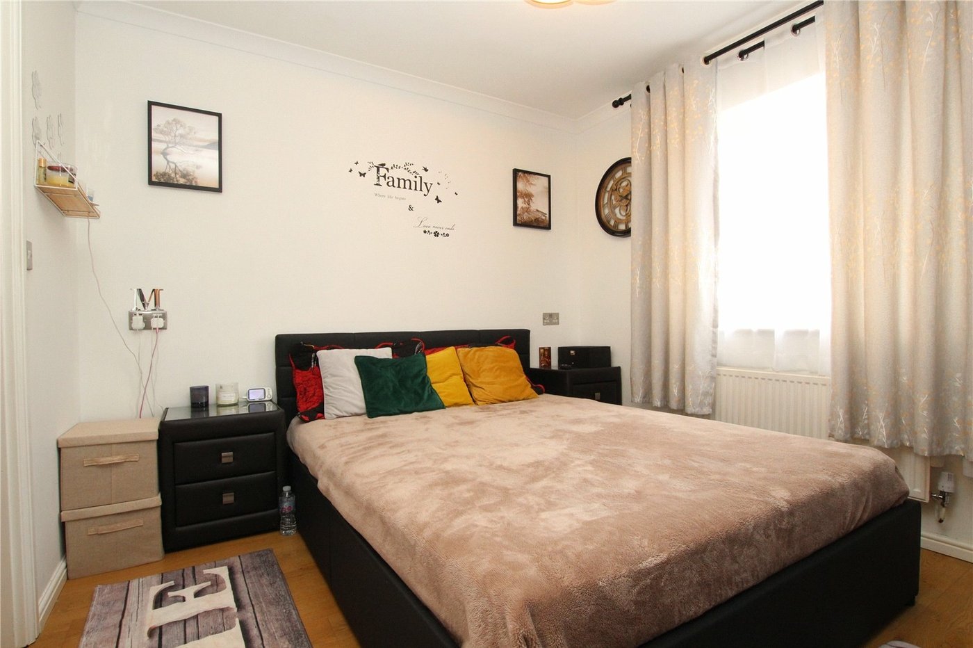 4 bedroom house for sale in Thamesmead | Robinson Jackson