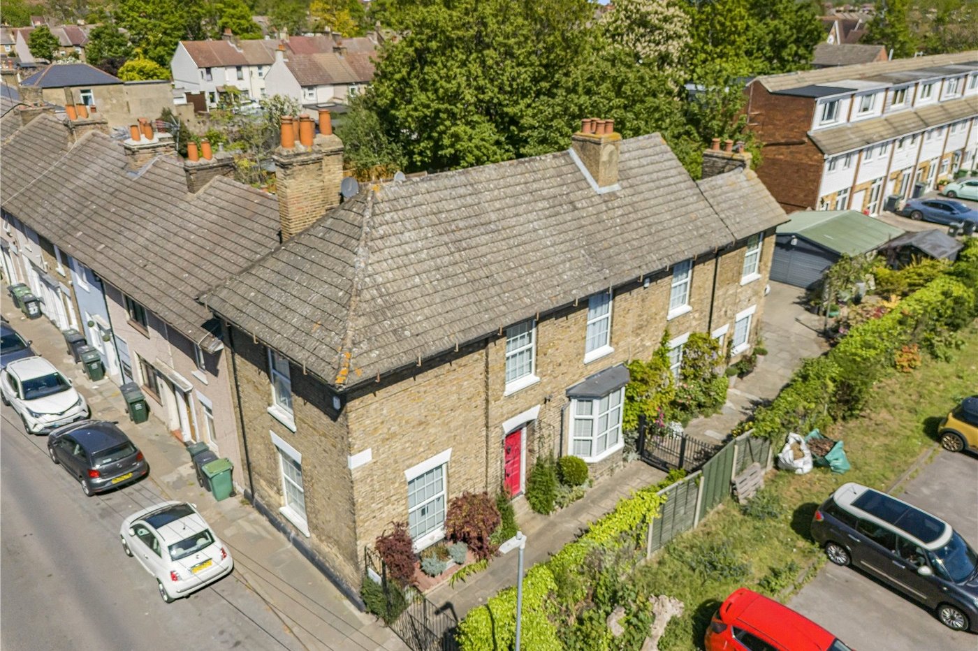6 bedroom house for sale in Dartford | Robinson Jackson