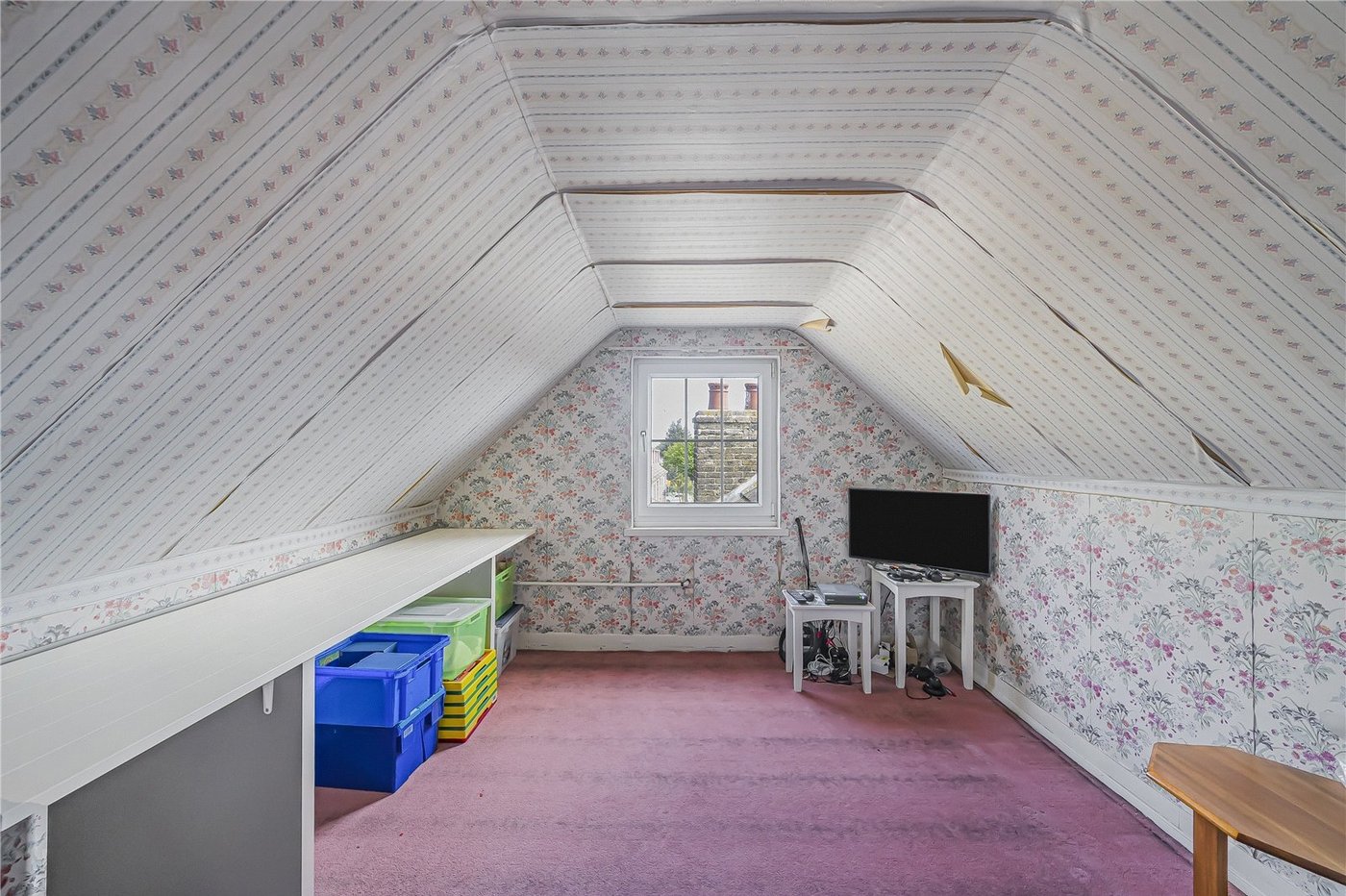 6 bedroom house for sale in Dartford | Robinson Jackson