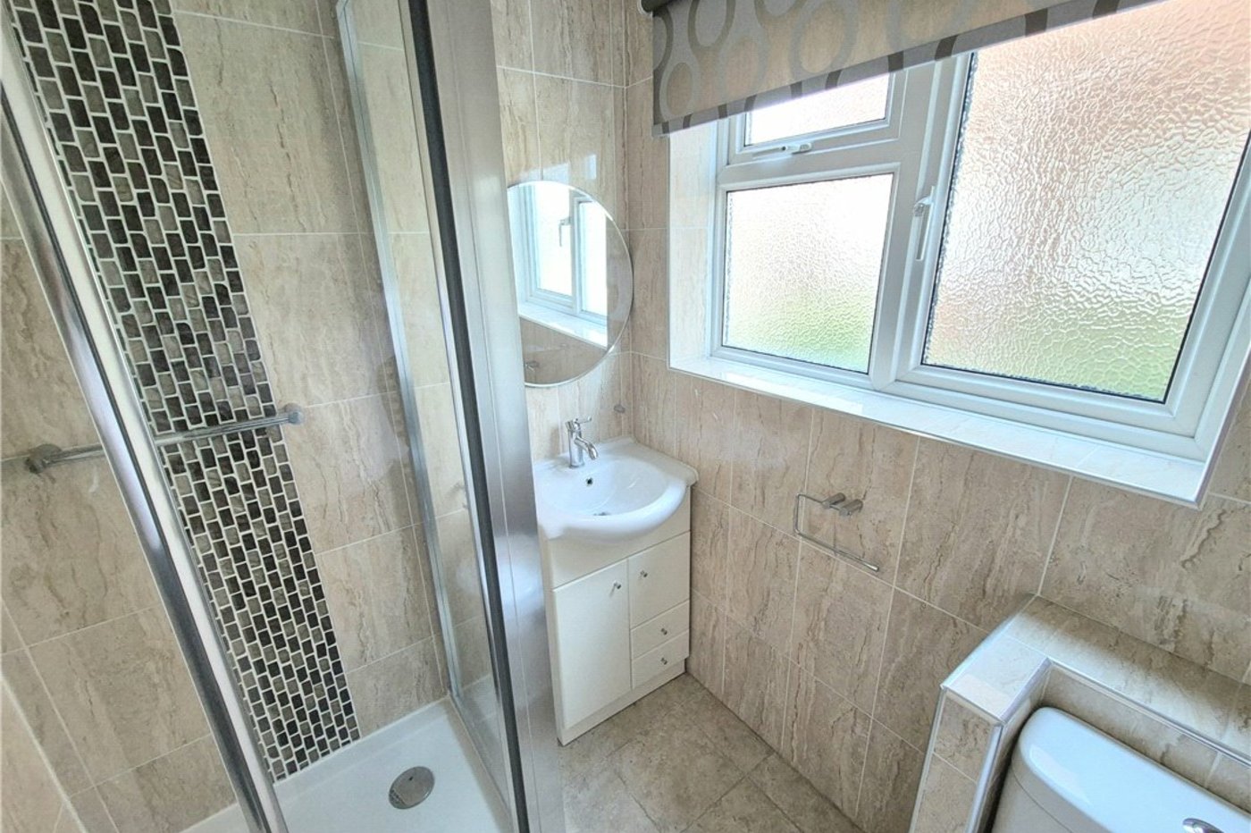 2 bedroom property for sale in Farnborough | Robinson Jackson