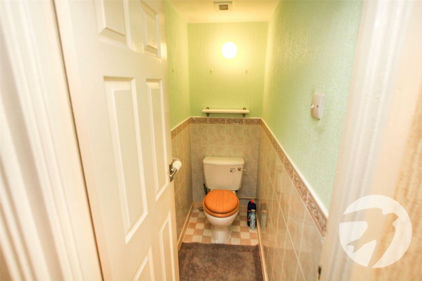 2 bedroom property for sale in London | Robinson Jackson