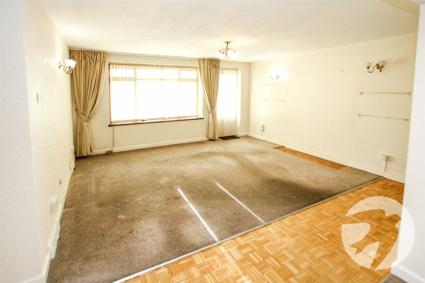 2 bedroom property for sale in London | Robinson Jackson