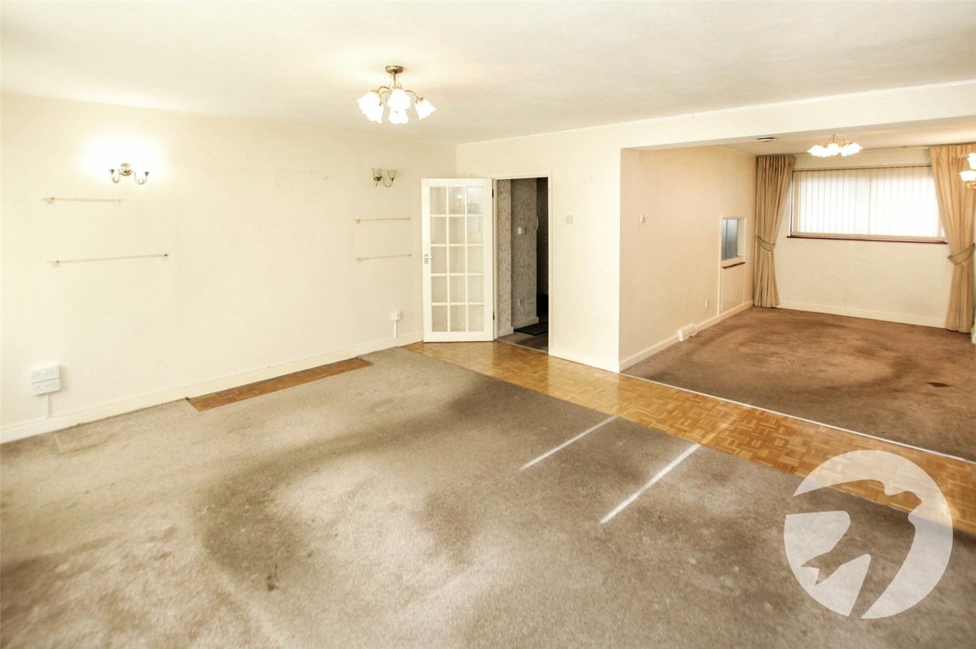 2 bedroom property for sale in London | Robinson Jackson