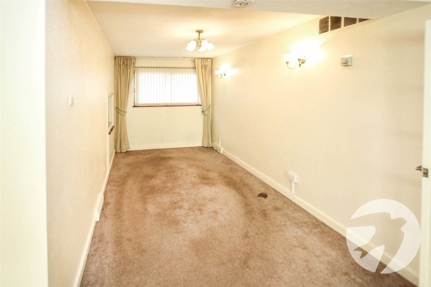 2 bedroom property for sale in London | Robinson Jackson