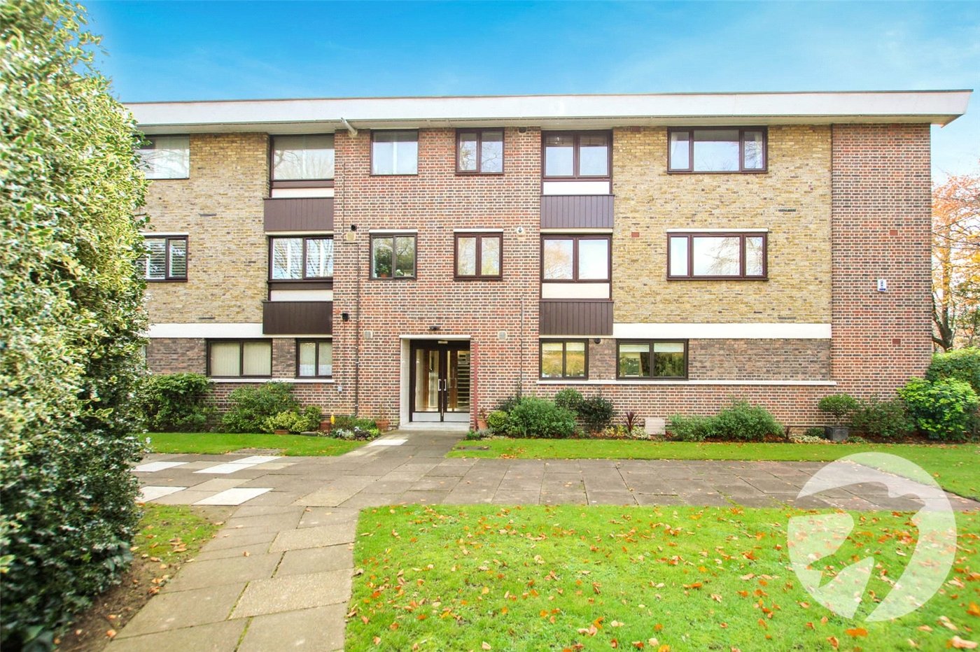 2 bedroom property for sale in London | Robinson Jackson