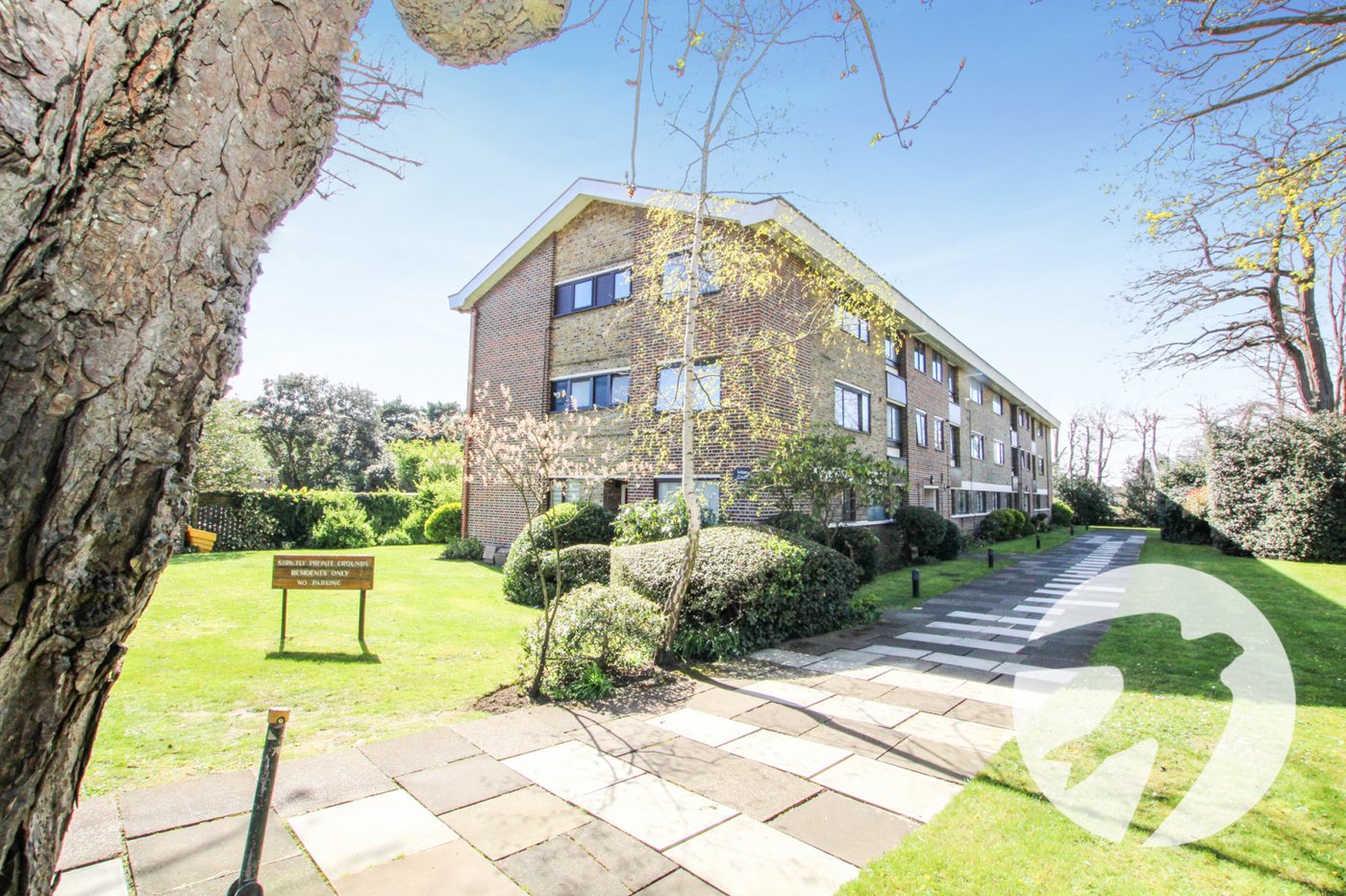 2 bedroom property for sale in London | Robinson Jackson