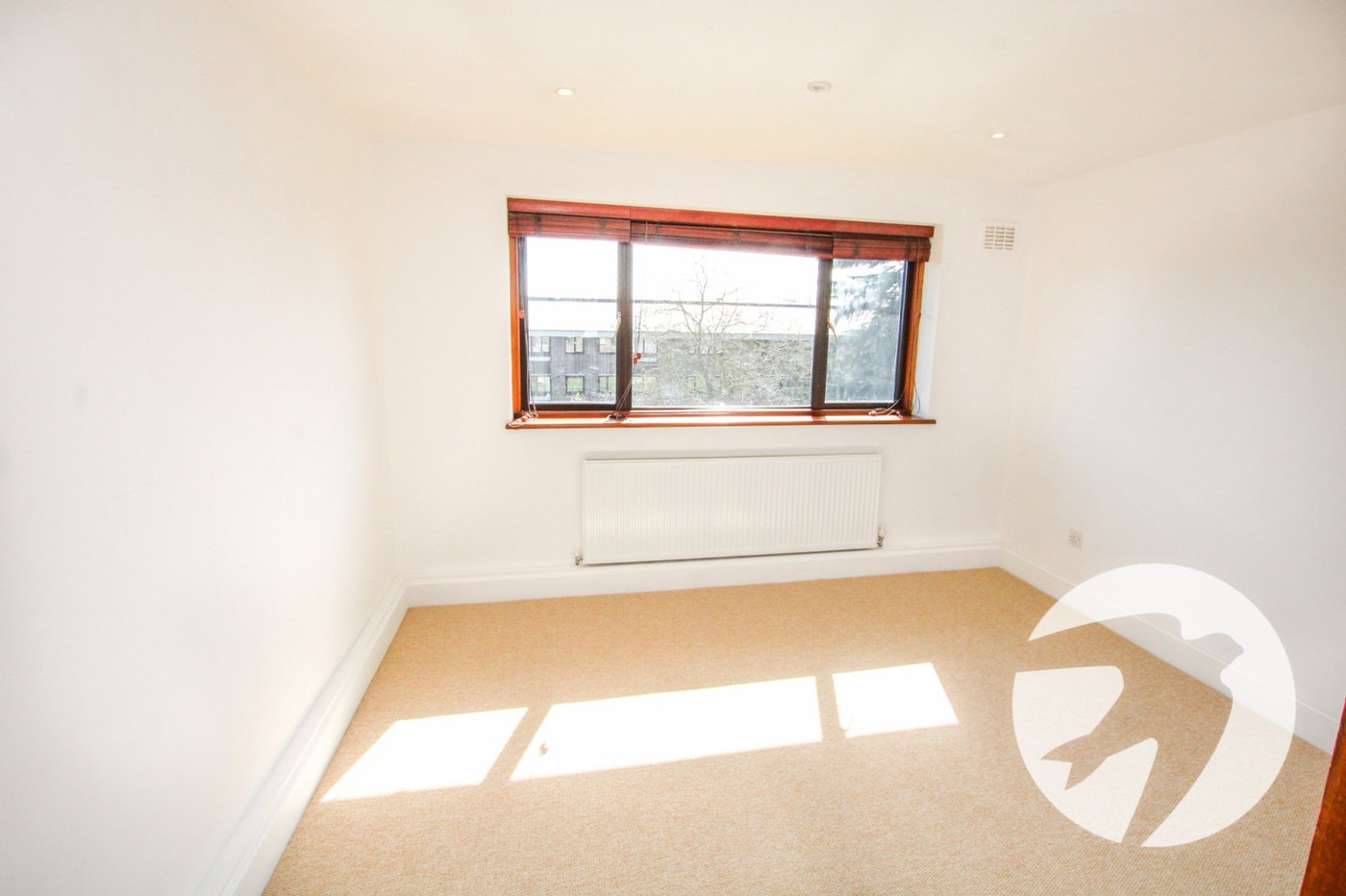 2 bedroom property for sale in London | Robinson Jackson