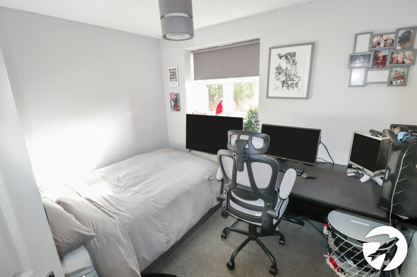 2 bedroom property for sale in London | Robinson Jackson