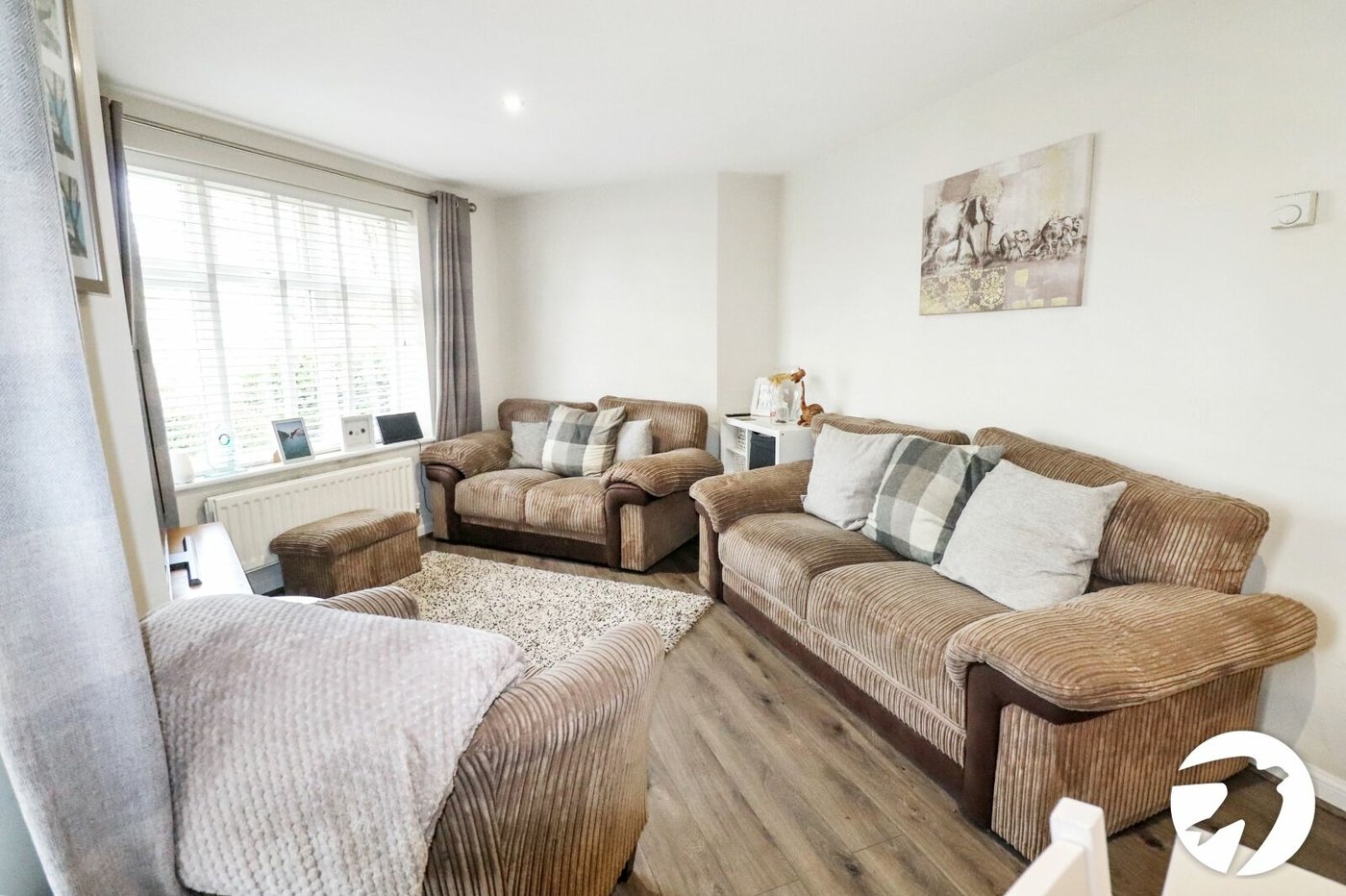 2 bedroom property for sale in London | Robinson Jackson