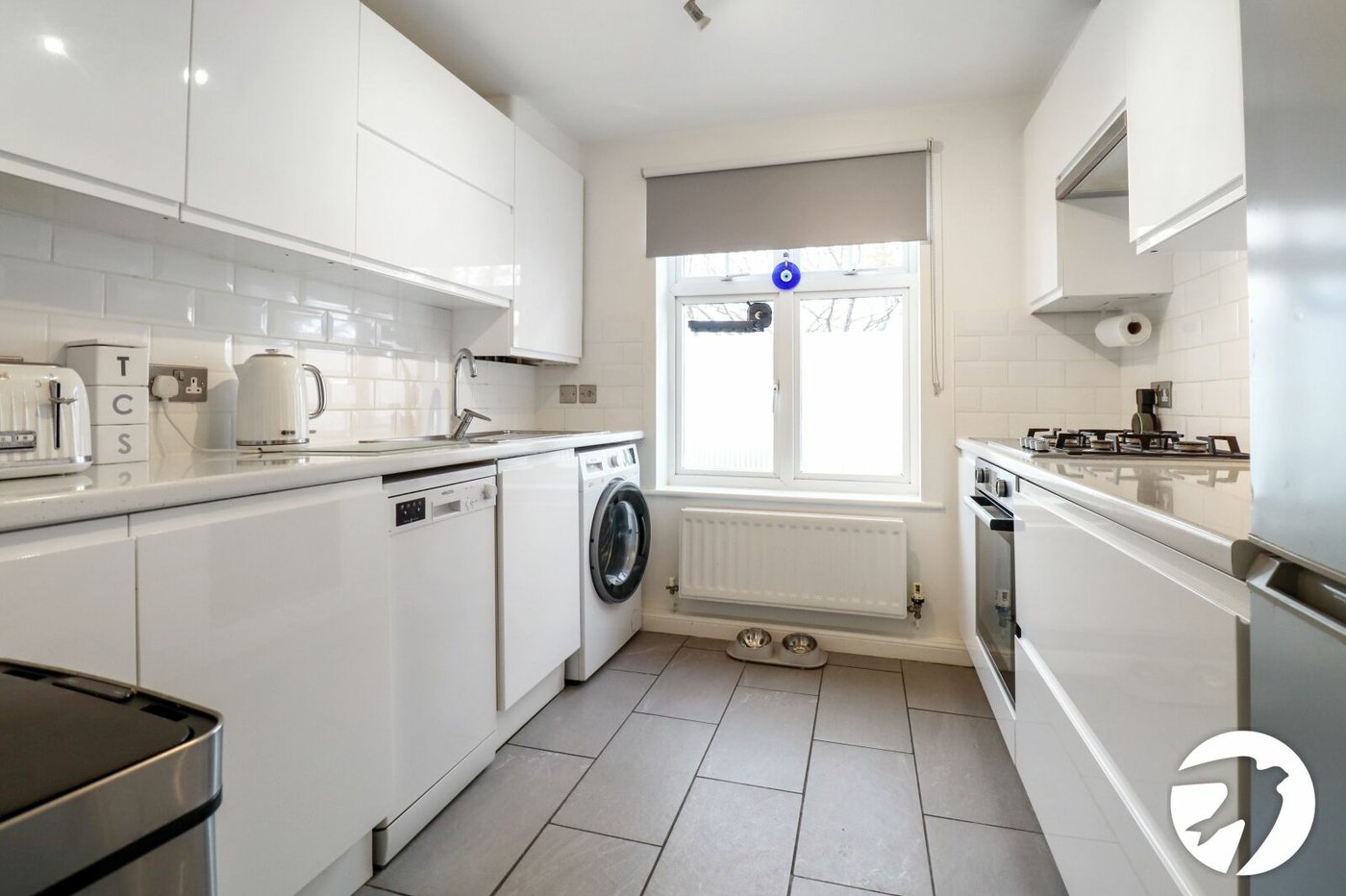 2 bedroom property for sale in London | Robinson Jackson