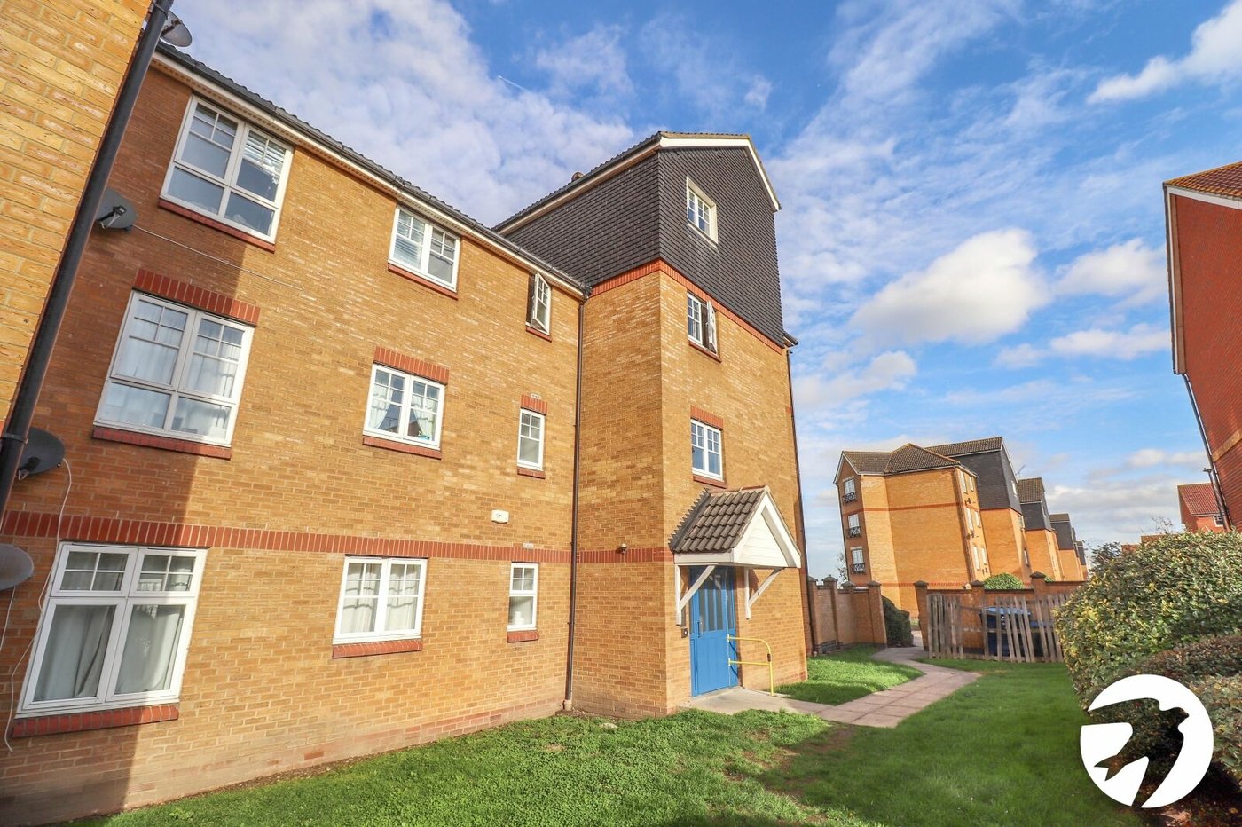 2 bedroom property for sale in London | Robinson Jackson