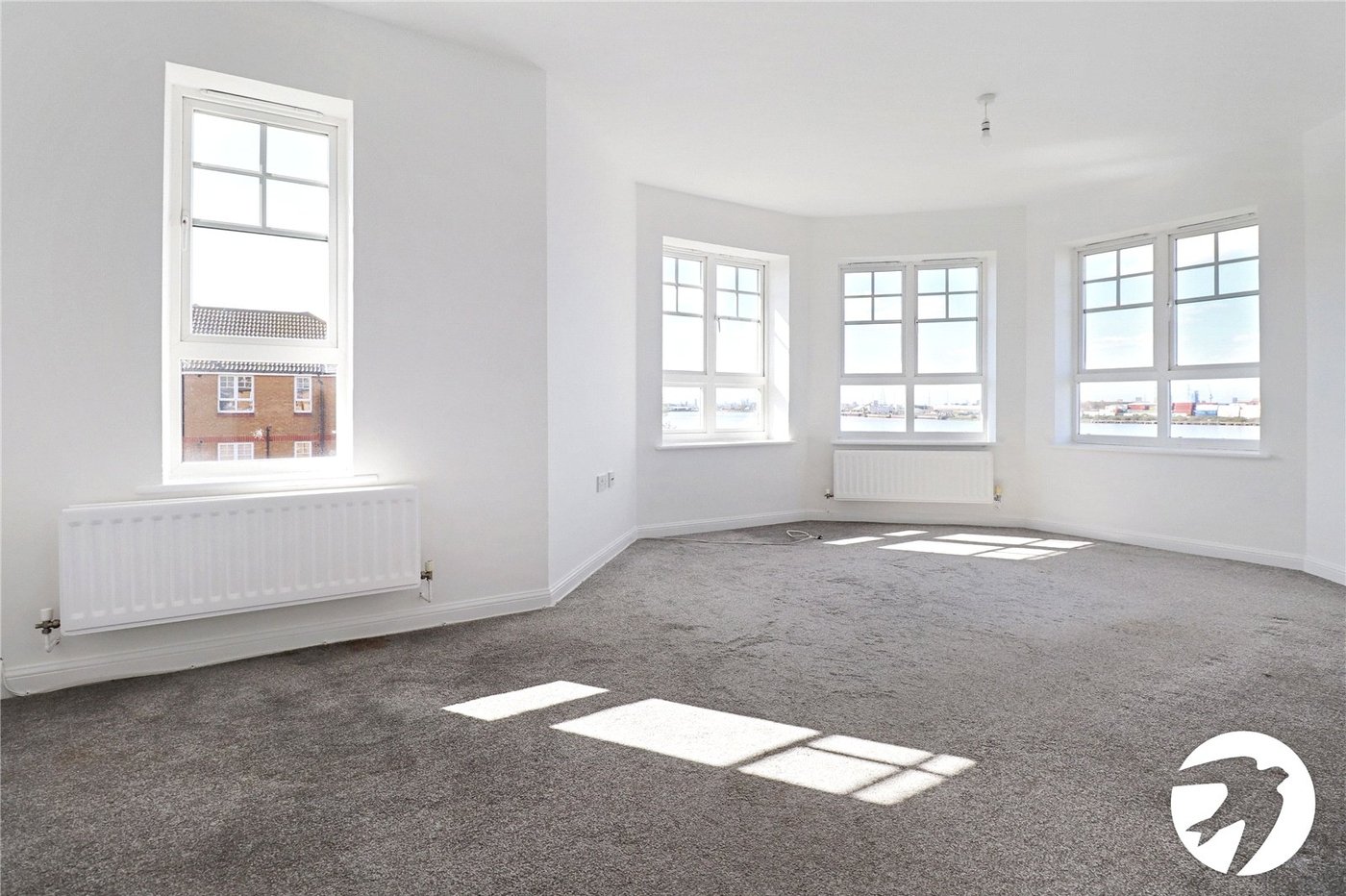 2 bedroom property for sale in London | Robinson Jackson