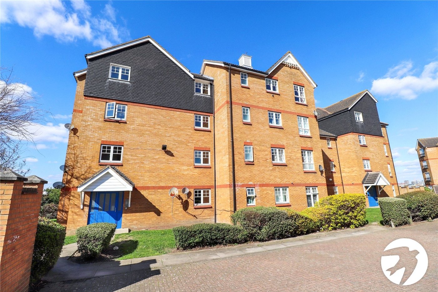 2 bedroom property for sale in London | Robinson Jackson