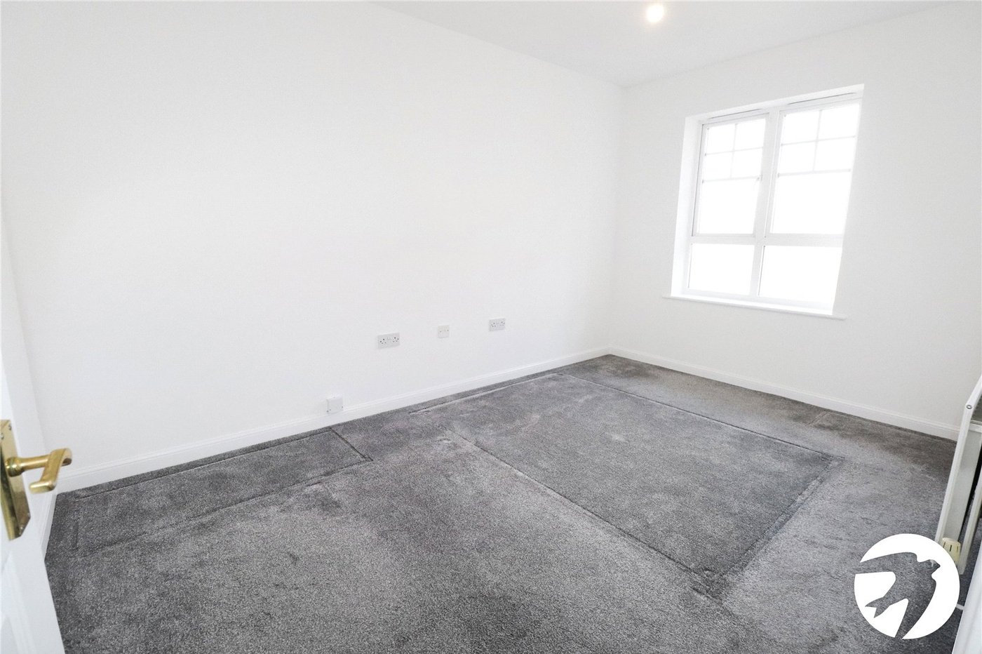 2 bedroom property for sale in London | Robinson Jackson