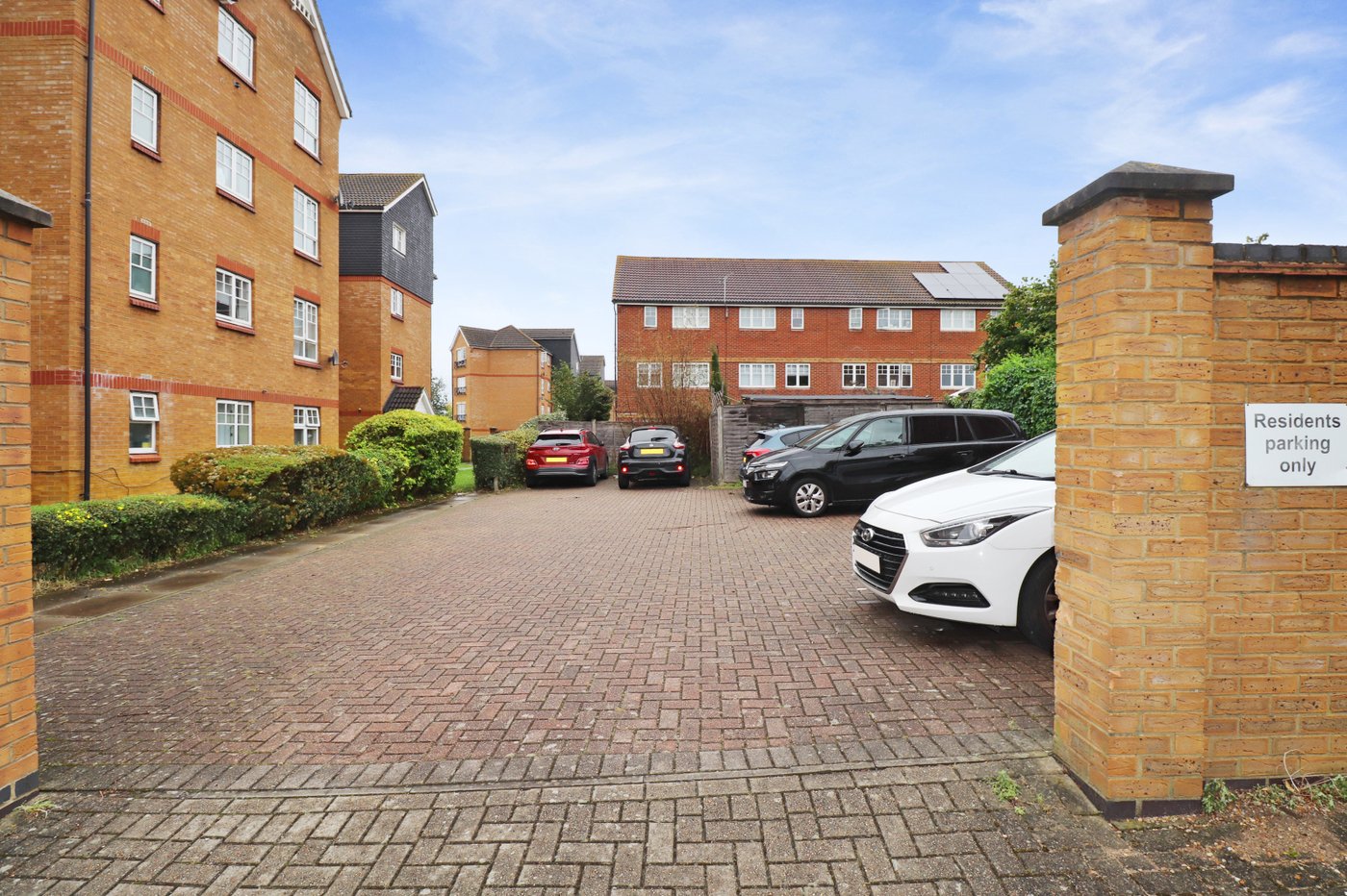 Property for sale in Thamesmead, SE28 Robinson Jackson