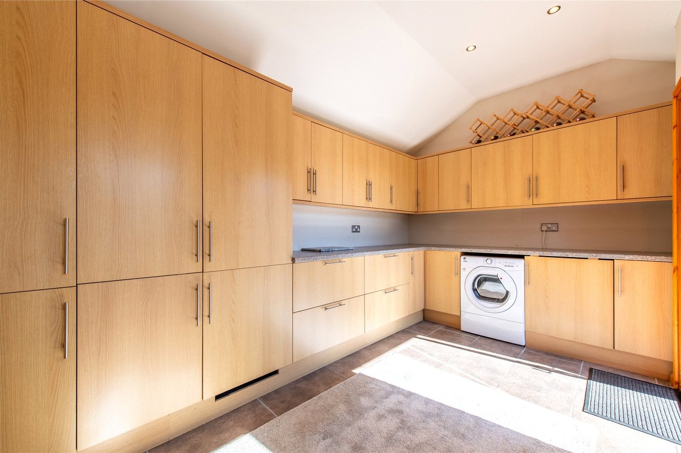 2 bedroom bungalow for sale in Weavering | Robinson Michael & Jackson