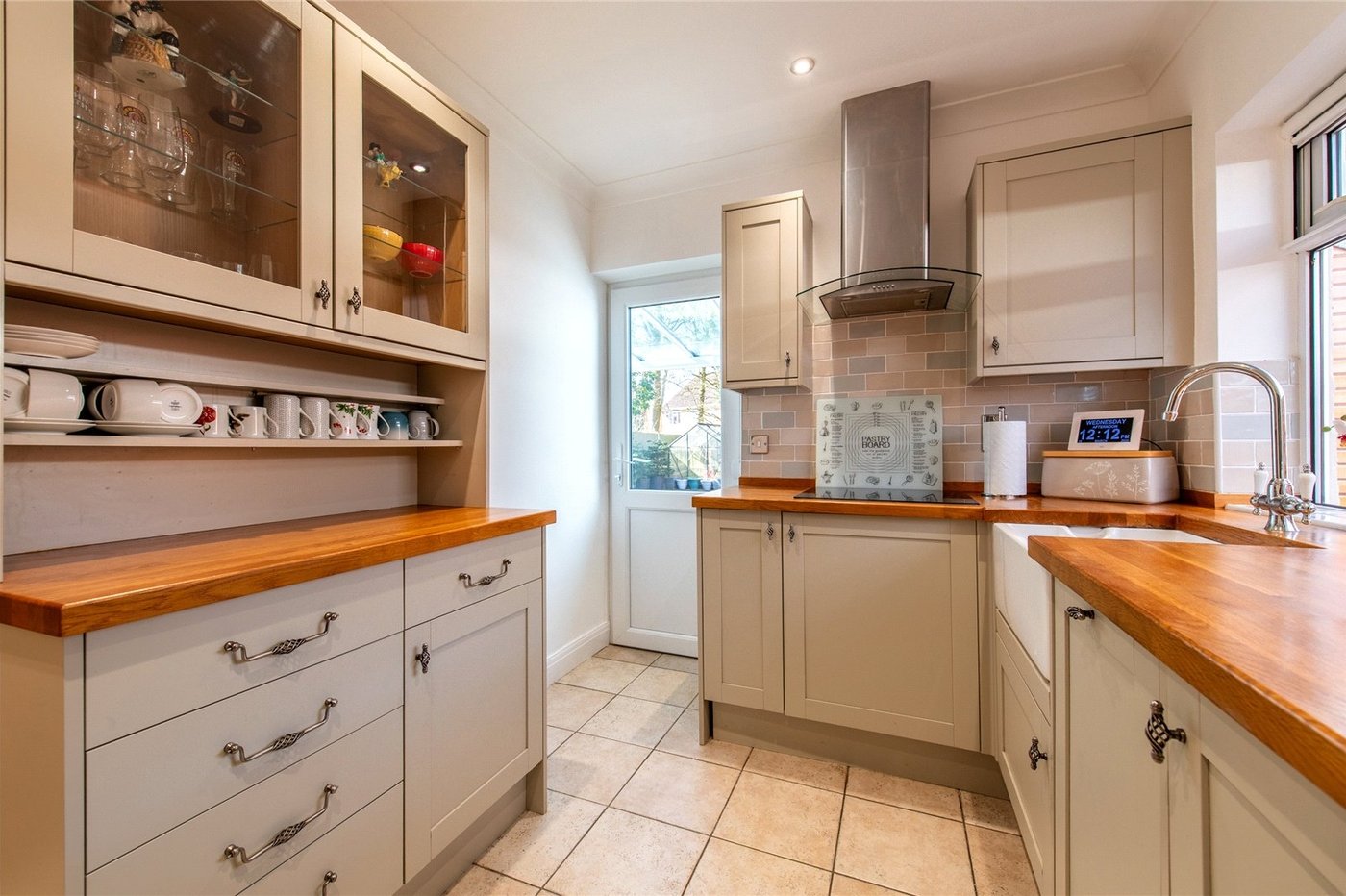 2 bedroom bungalow for sale in Weavering | Robinson Michael & Jackson