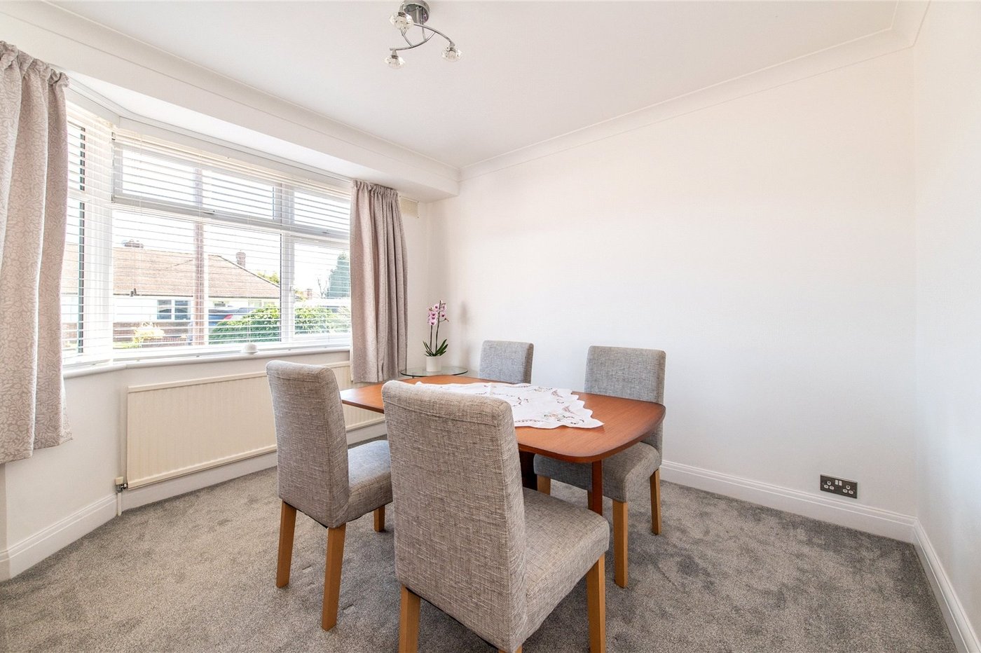 2 bedroom bungalow for sale in Weavering | Robinson Michael & Jackson