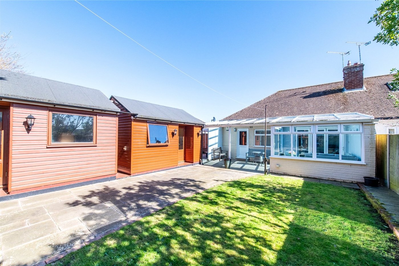 2 bedroom bungalow for sale in Weavering | Robinson Michael & Jackson