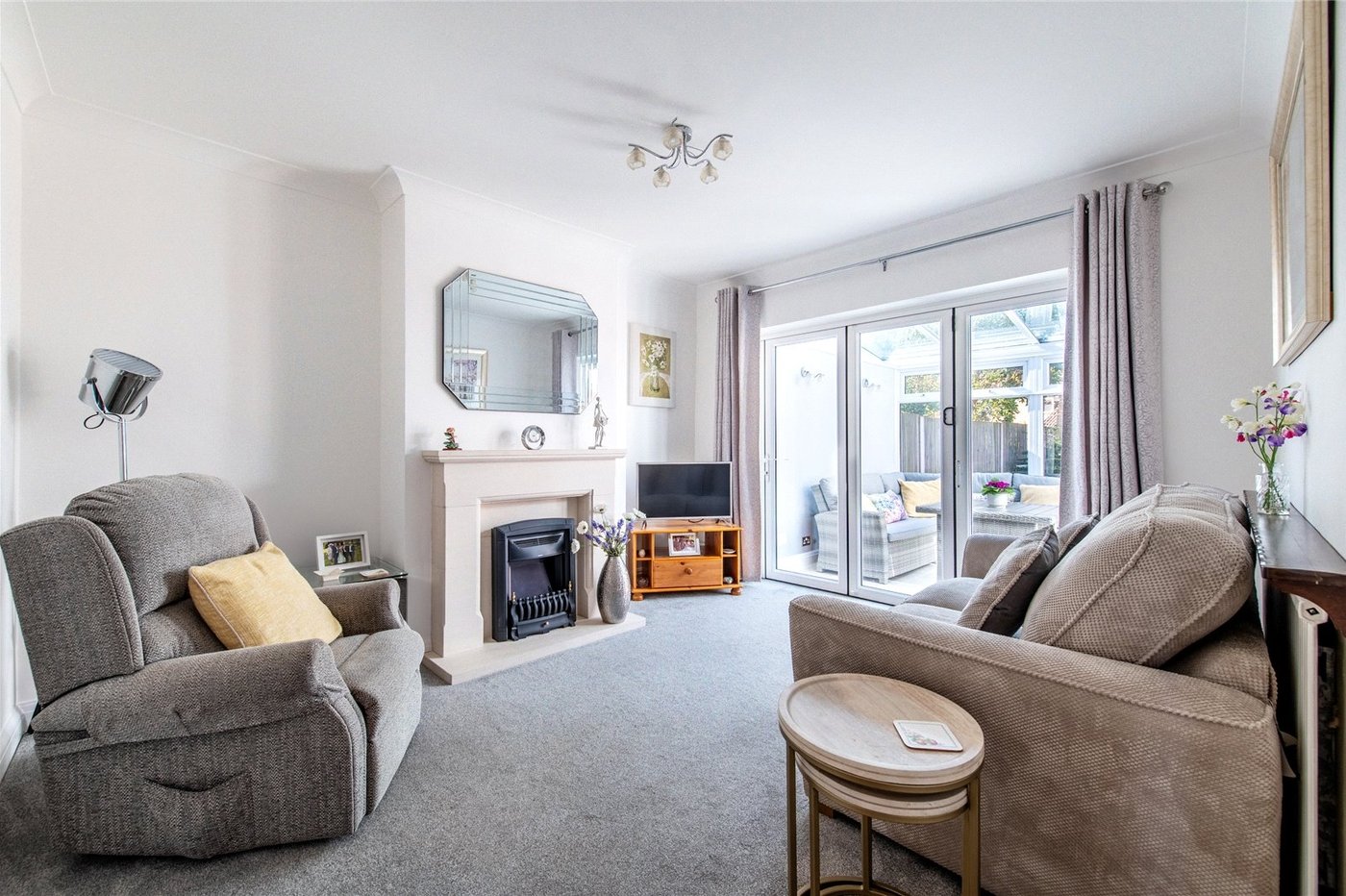 2 bedroom bungalow for sale in Weavering | Robinson Michael & Jackson