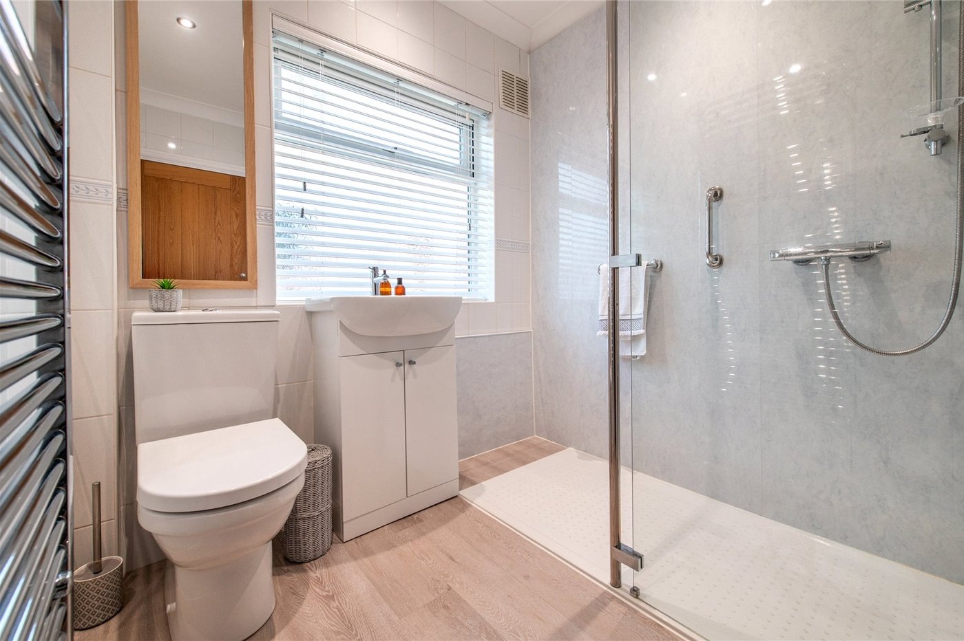 2 bedroom bungalow for sale in Weavering | Robinson Michael & Jackson