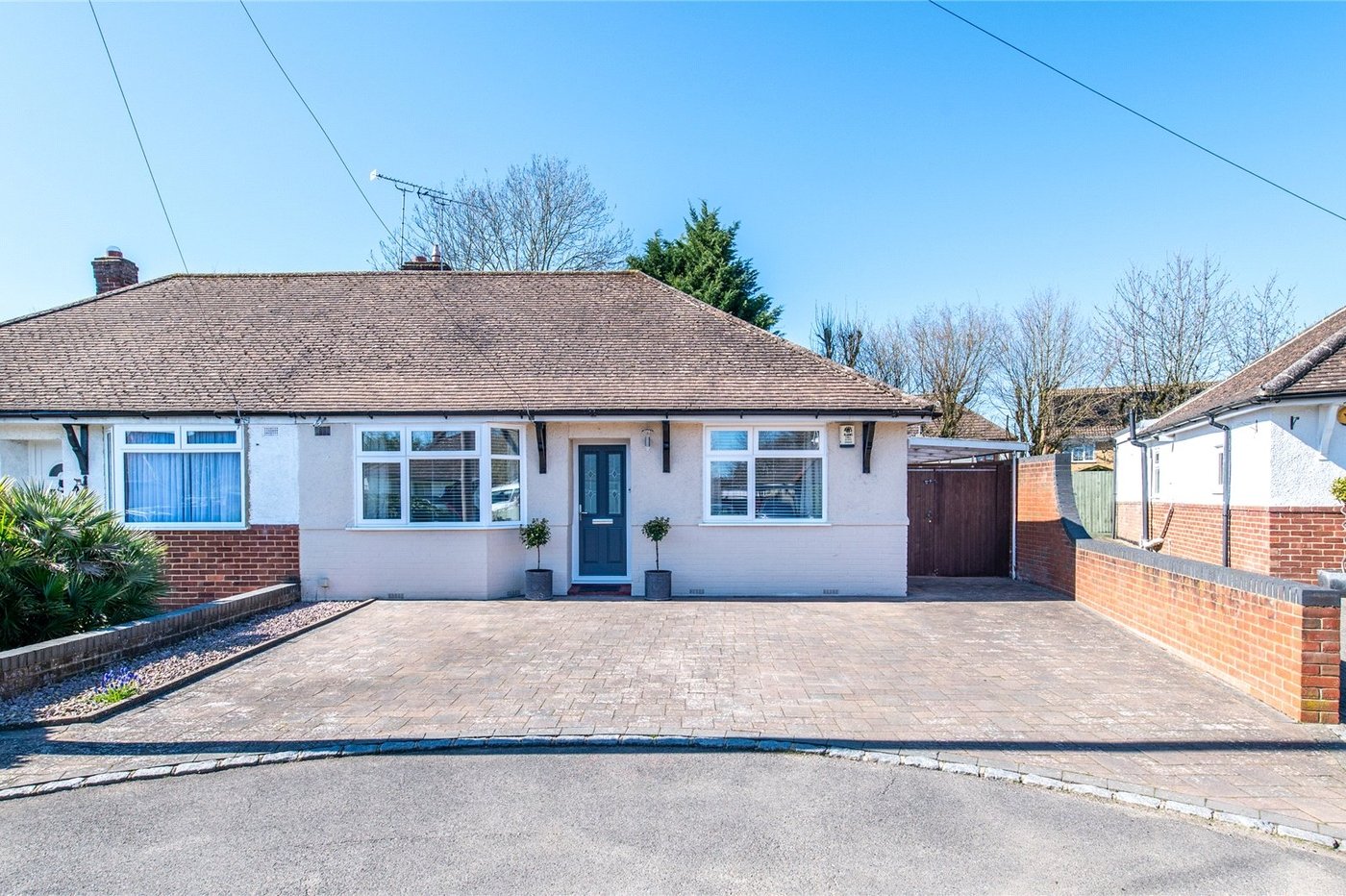 2 bedroom bungalow for sale in Weavering | Robinson Michael & Jackson