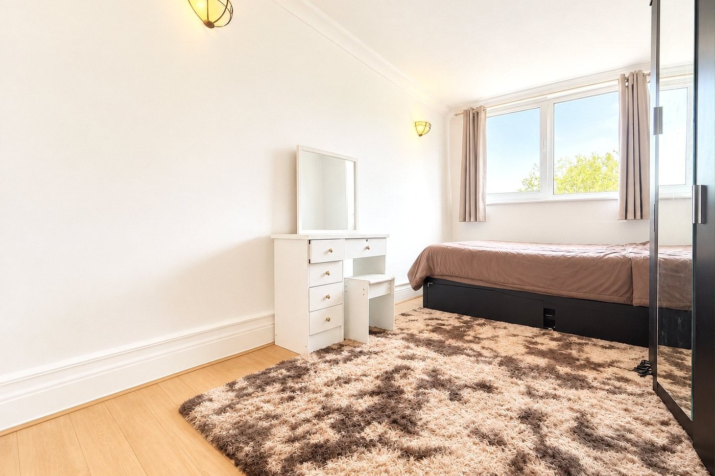 2 bedroom property for sale in Master Gunner Place | Robinson Jackson