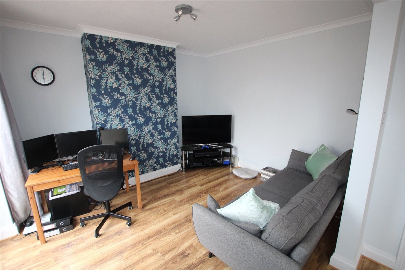 2 bedroom property for sale in Eltham | Robinson Jackson