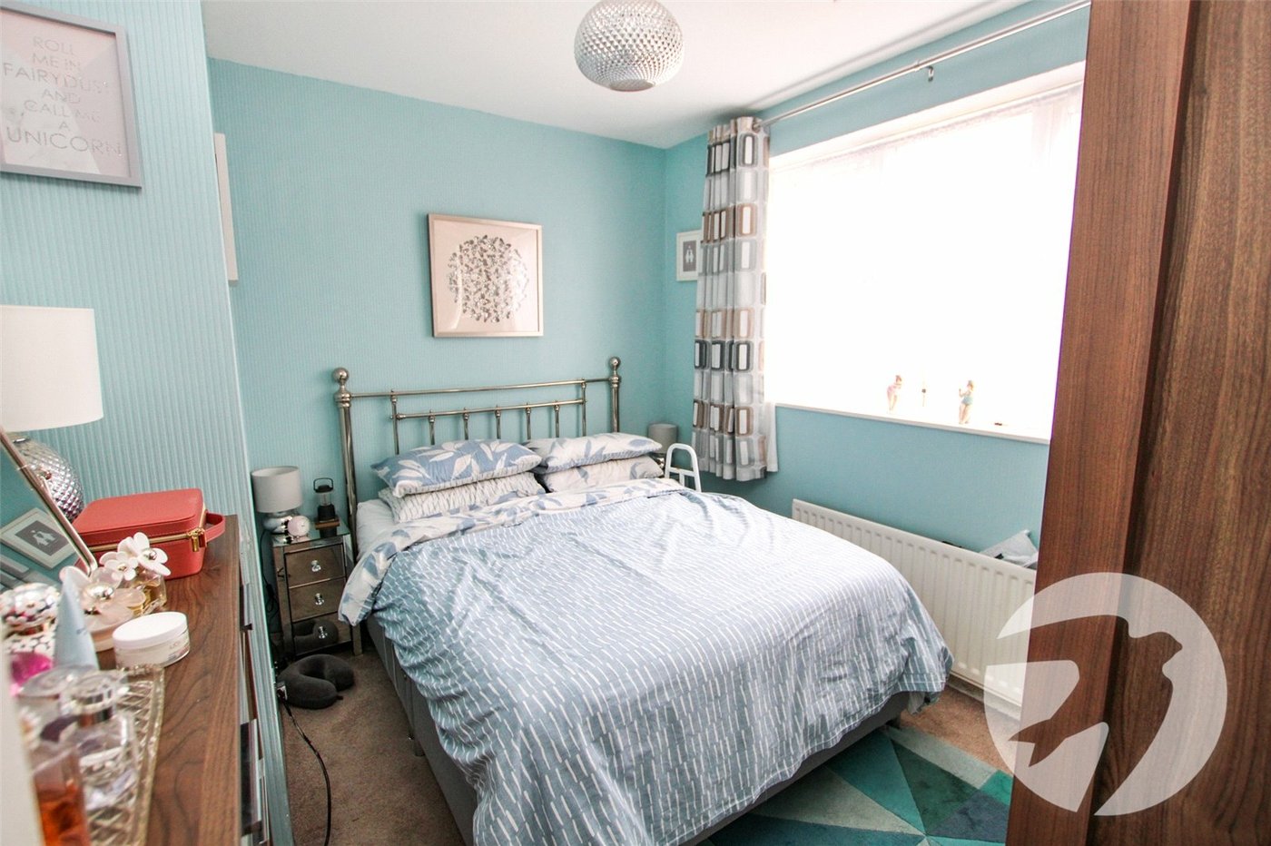 2 bedroom property for sale in London | Robinson Jackson