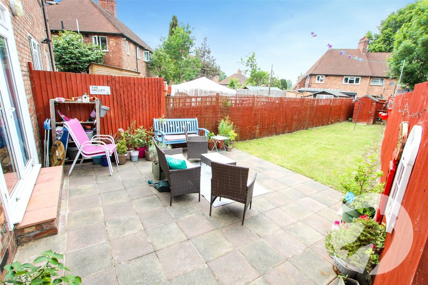 2 bedroom property for sale in London | Robinson Jackson