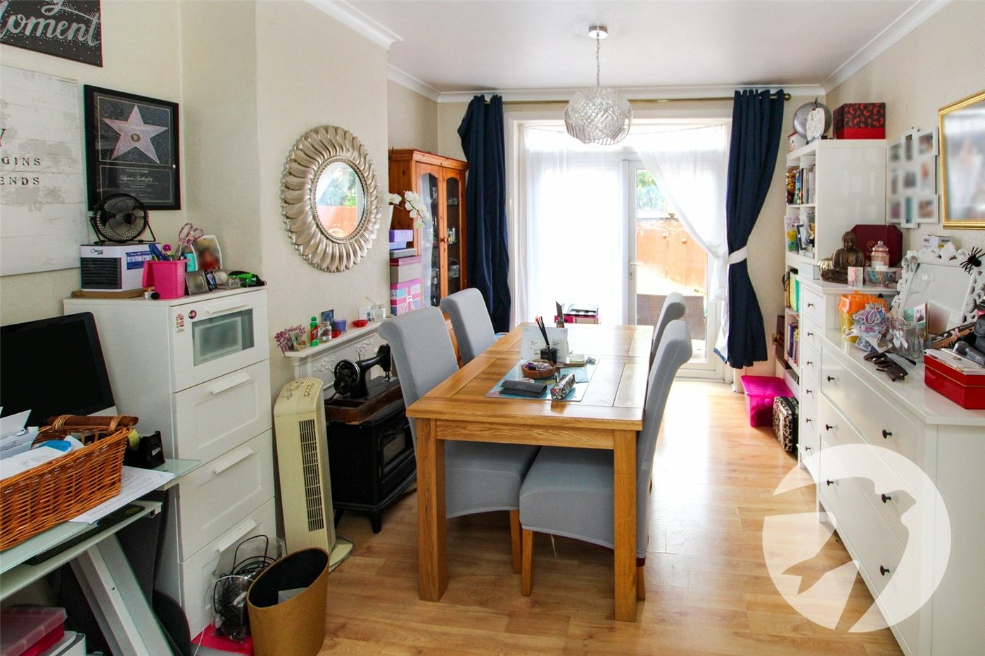 2 bedroom property for sale in London | Robinson Jackson