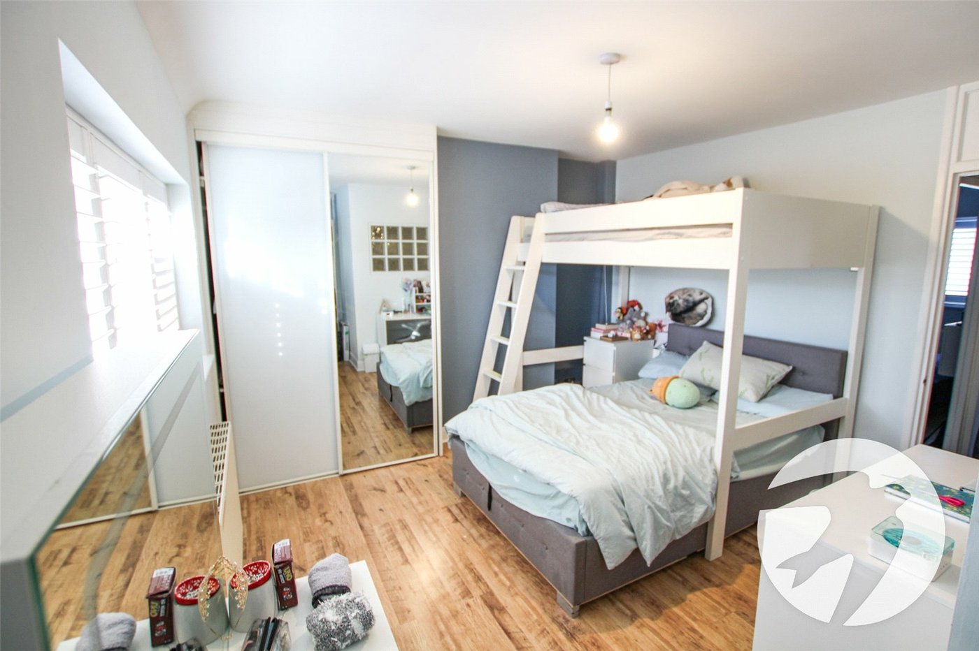 4 bedroom house for sale in London | Robinson Jackson