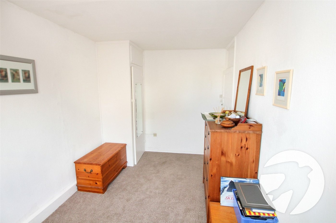 3 bedroom house for sale in London | Robinson Jackson