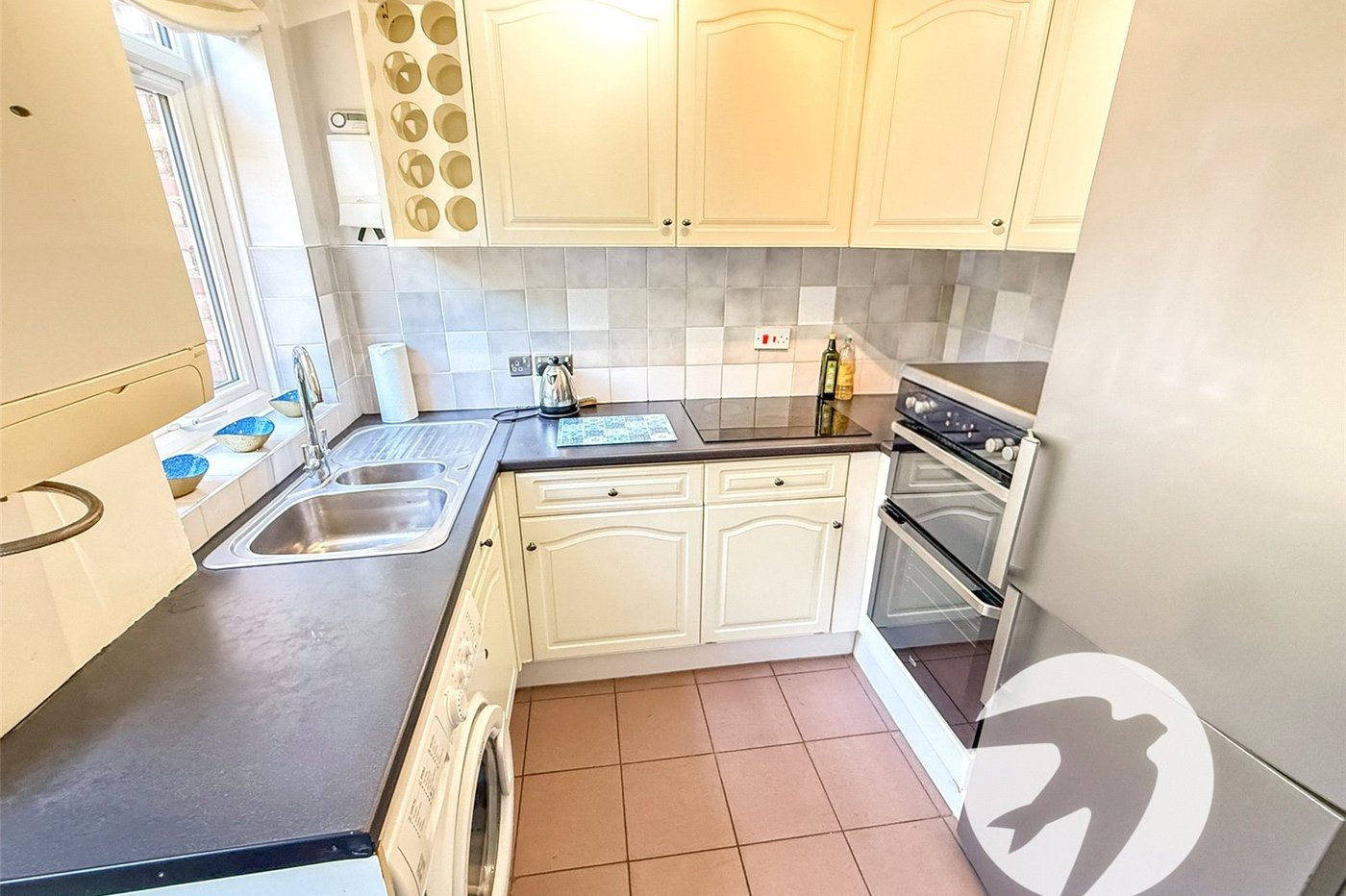 3 bedroom house for sale in London | Robinson Jackson