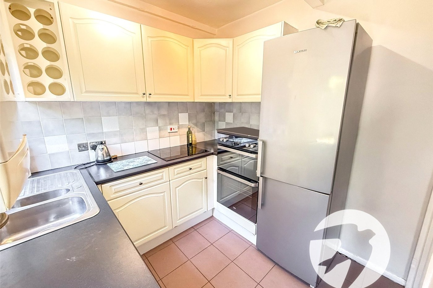 3 bedroom house for sale in London | Robinson Jackson
