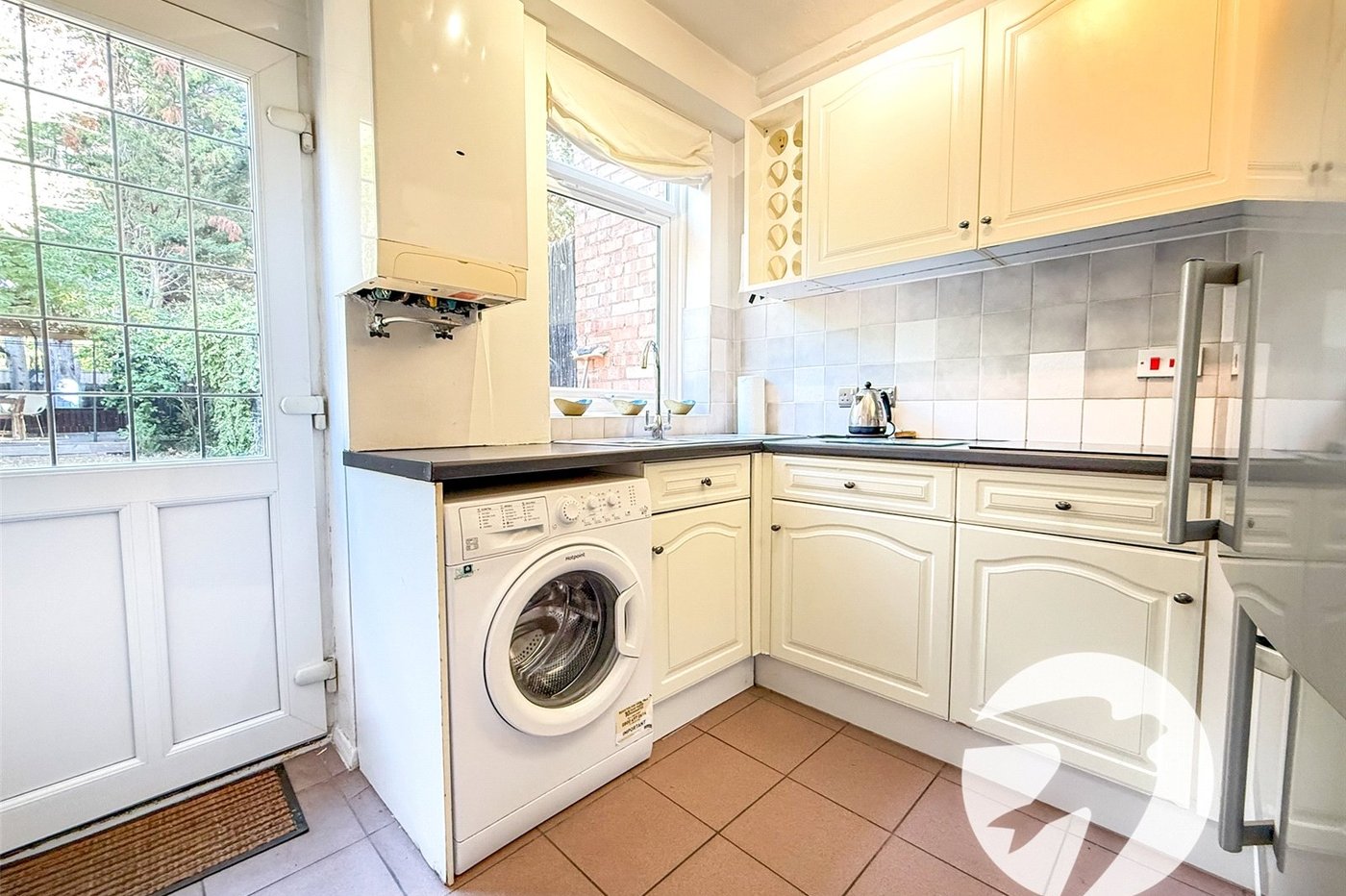 3 bedroom house for sale in London | Robinson Jackson
