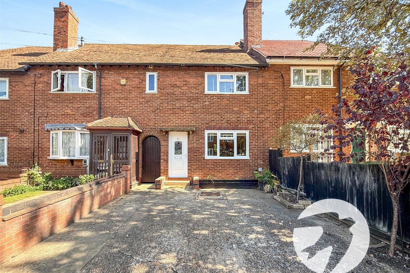 3 bedroom house for sale in London | Robinson Jackson
