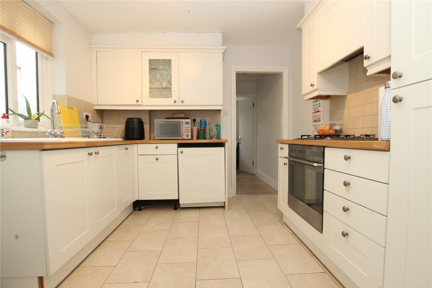 2 bedroom property for sale in London | Robinson Jackson