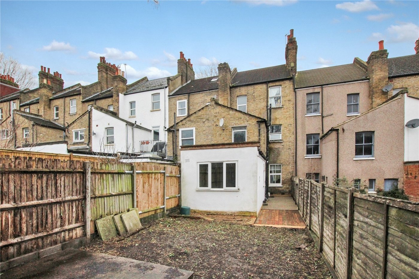 2 bedroom property for sale in London | Robinson Jackson