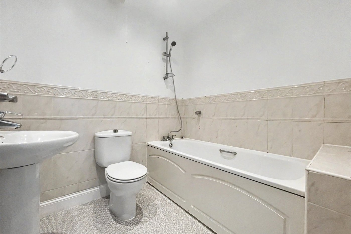 4 bedroom house for sale in Gillingham | Robinson Michael & Jackson
