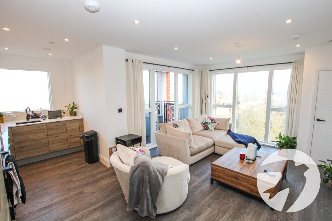 2 bedroom property for sale in London | Robinson Jackson