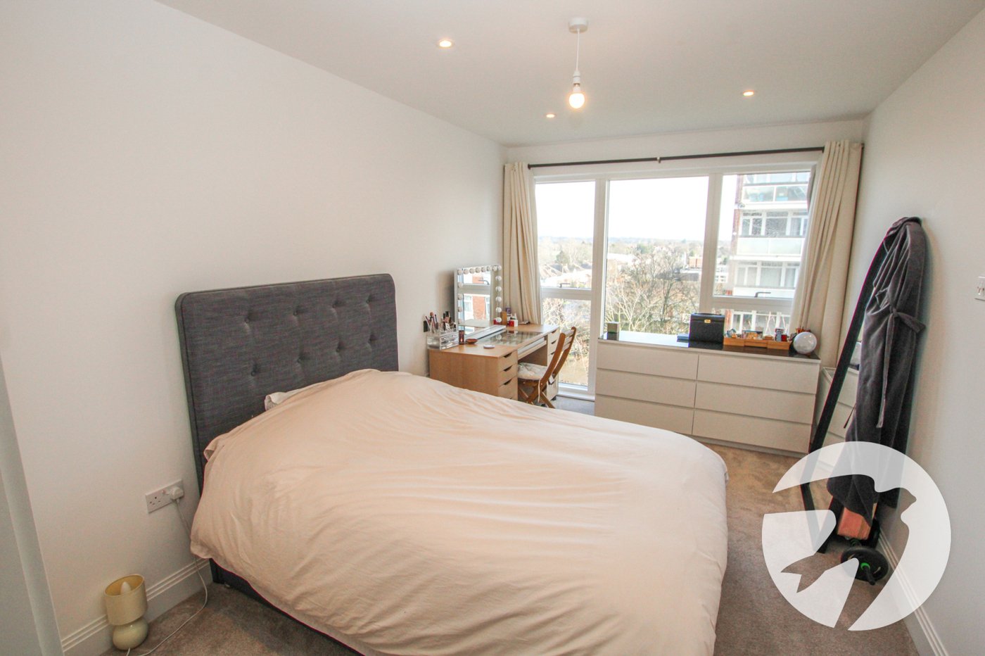 2 bedroom property for sale in London | Robinson Jackson