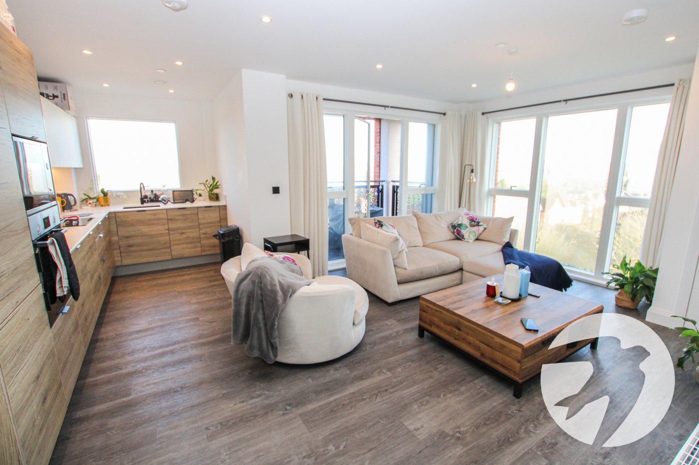 2 bedroom property for sale in London | Robinson Jackson